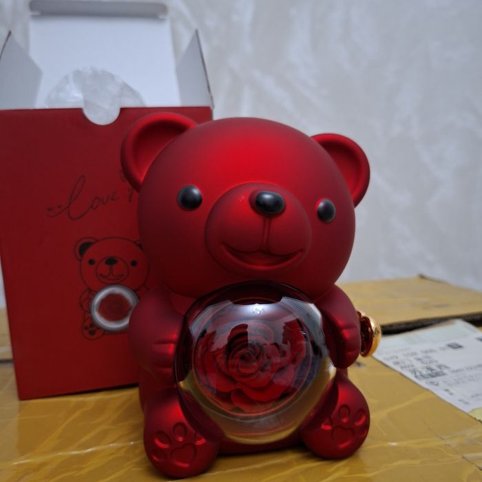 8 mart qizlar uchun sovg'a ayiqcha