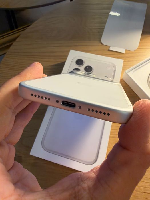 Iphone 17 pro max 256 silver