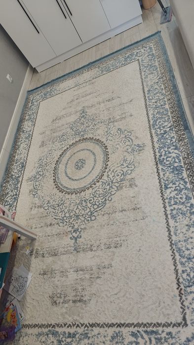 Продам ковер 2х3