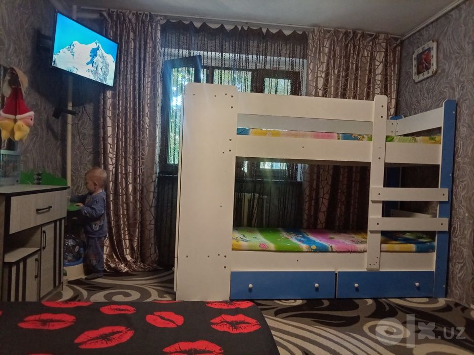 Продам кравать двухъярусную