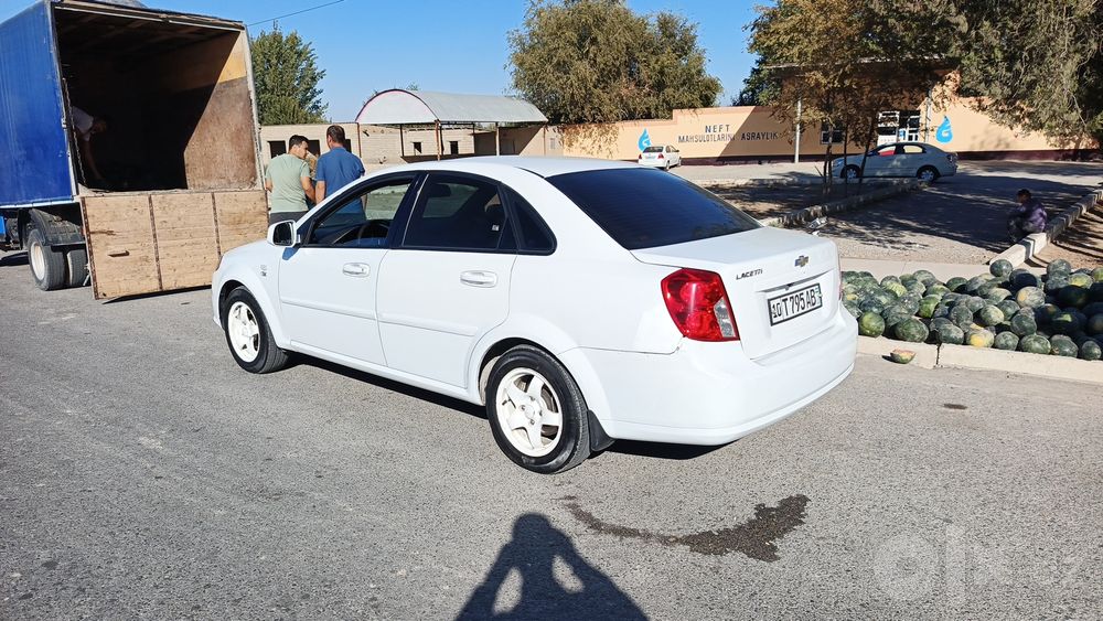 R15 sport diska sotiladi