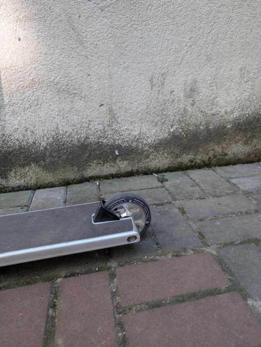 Trotineta Striker Gravis L (scoot)