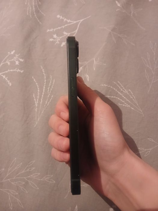 Айфон 13 зеленый