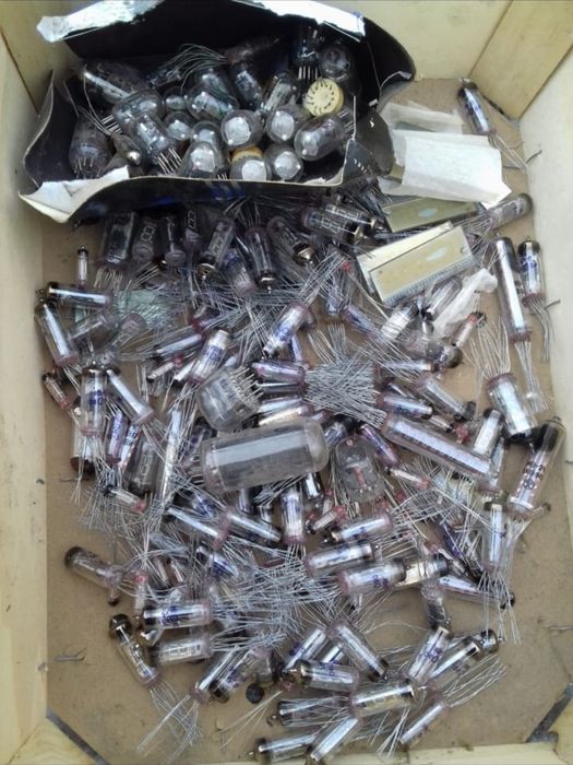 Блоки питания системных блоков.