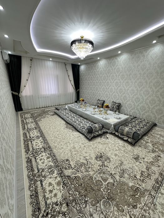 Urganch shahar Dehkan marketni ustida 4-xonali uy ijaraga