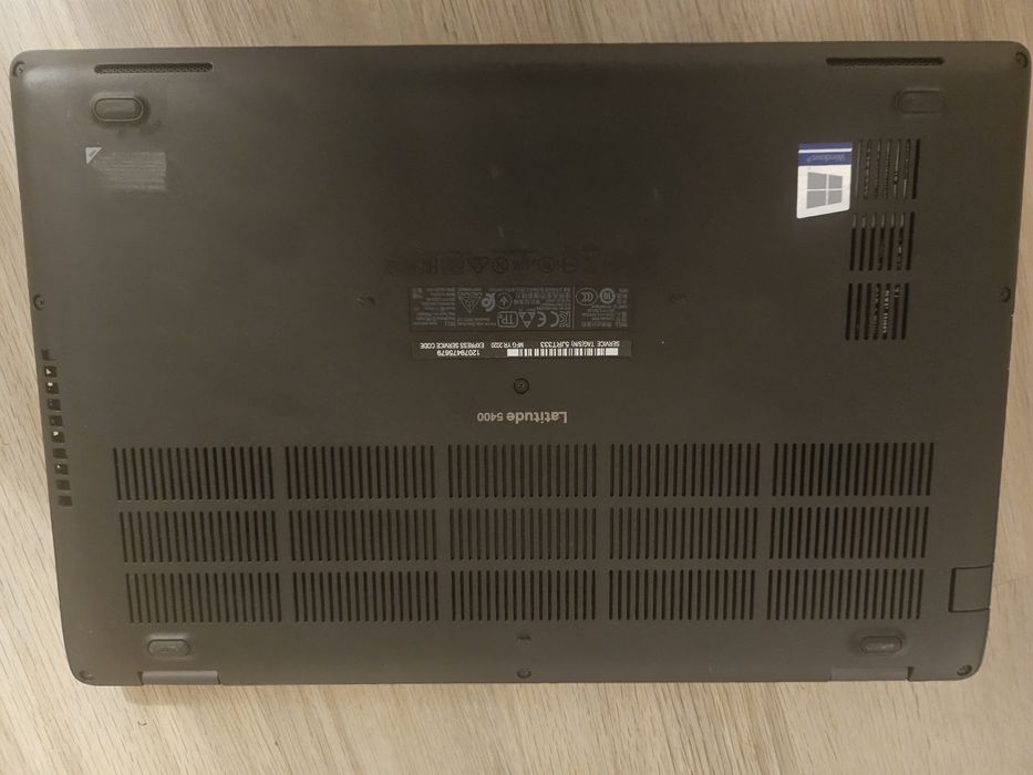 Dell Latitude 5400, Intel i5-8365U, 16GB RAM, SSD 512 NVMe