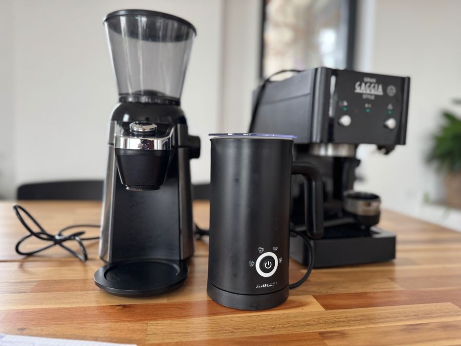 Pachet complet Gaggia: Espressor Gran Gaggia Style + Râșniță+Spumator