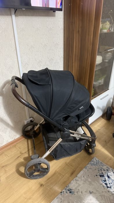 Продам каляску 2в1