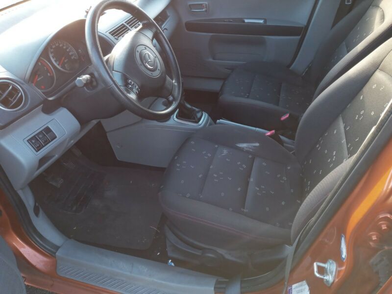 Mazda 2 1.4cd 68к.с. на части