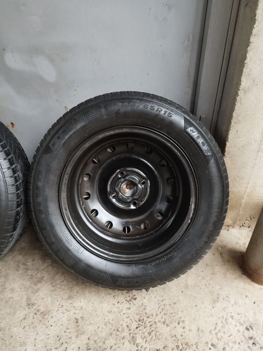 Шины с дисками и калпоками