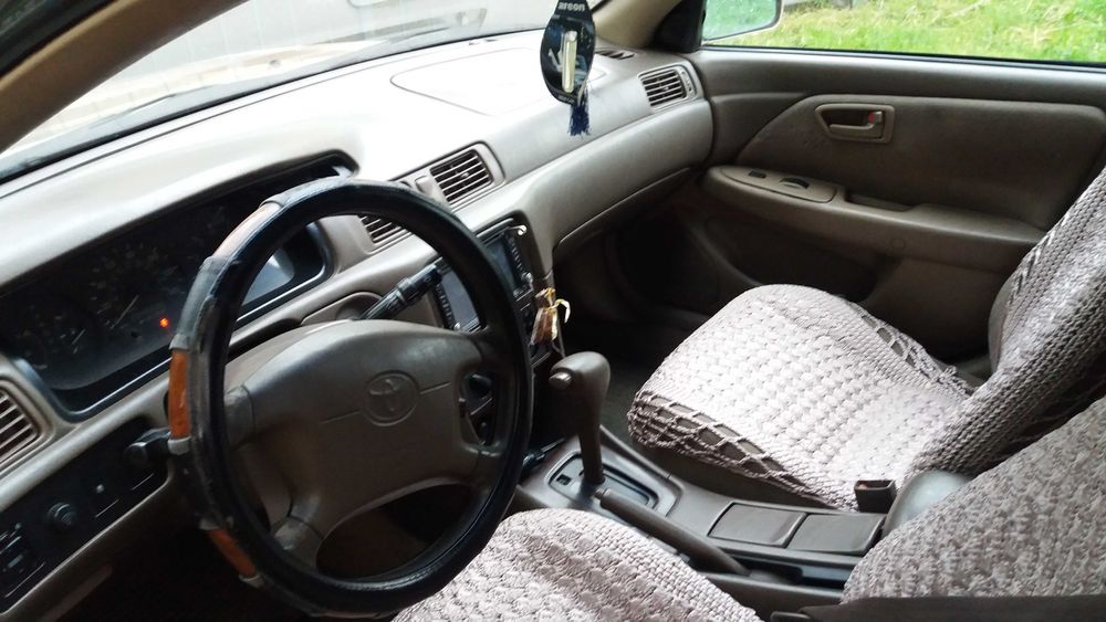 Продам автомобиль тойота камри 25
