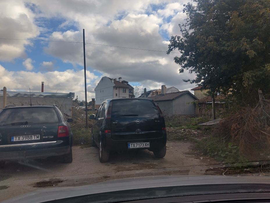 Дава се под наем Парцел в Добрич, Автогара - 576 кв.м за 331.5 € - Снимка #3