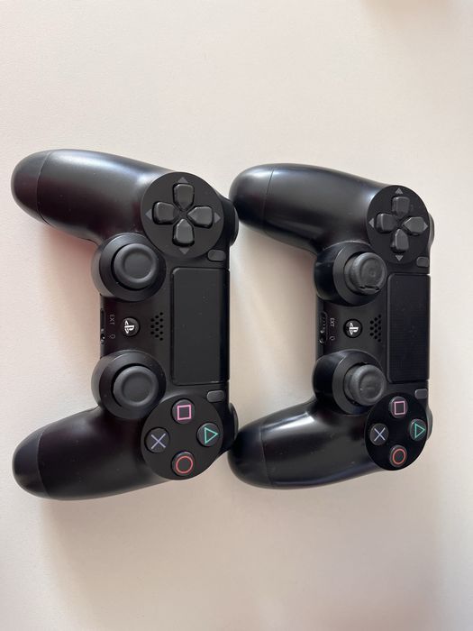 Продам ps 4 с 10 играми!