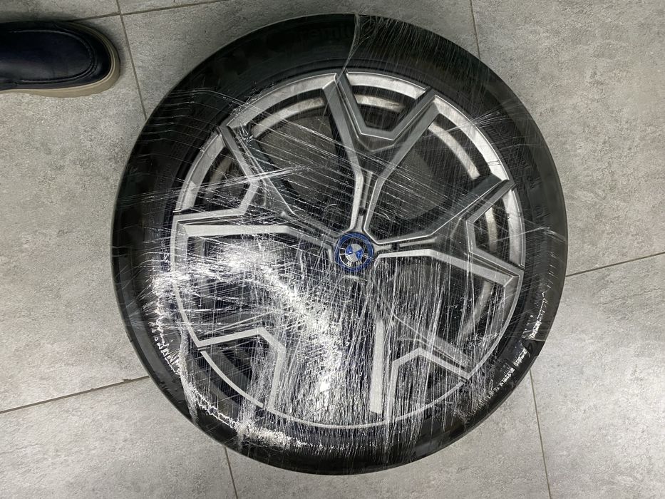 BMW i3 saka diska