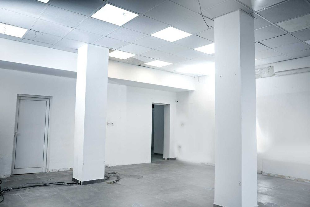 Дава се под наем Магазин в Пловдив, Център - 120 кв.м за 2500 € - Снимка #6