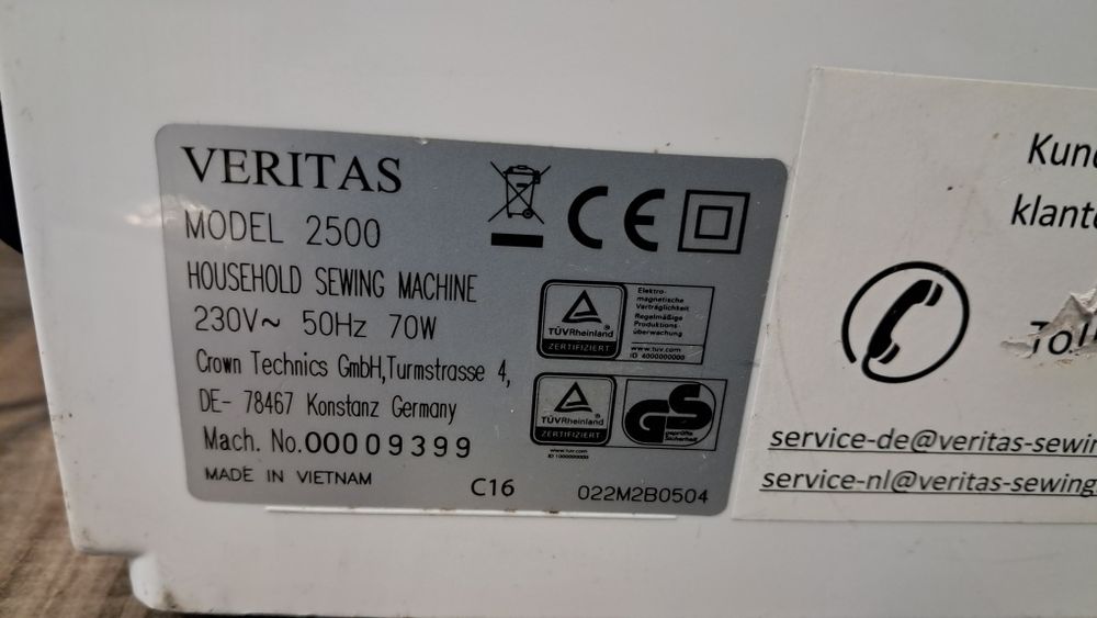 Mașină de cusut Veritas