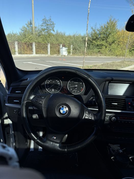 BMW X5 E70 M pachet XDRIVE 40D - accept şi variante cu maşini peste 2018