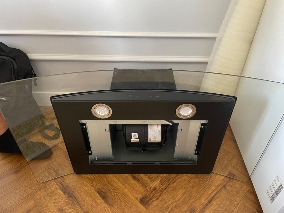 Вытяжка Midea черный