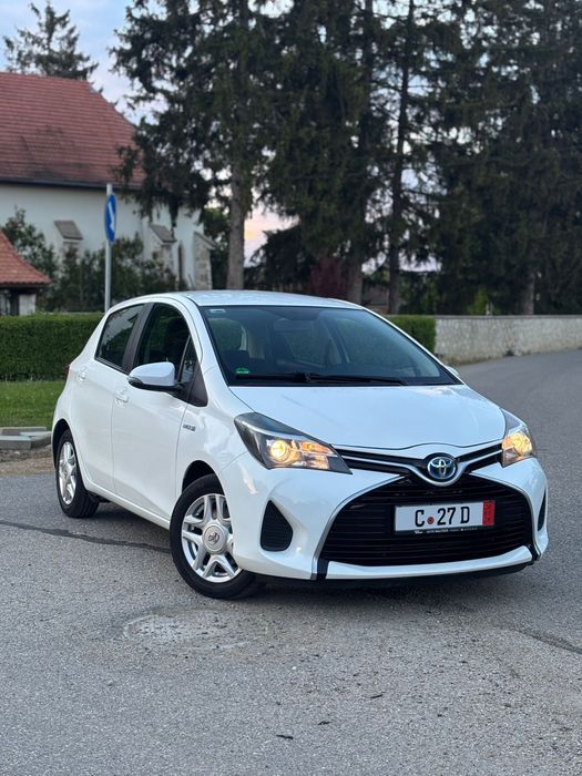De vânzare Toyota Yaris Hibrid 2016 E:6 automat