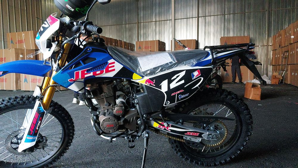 мотоцикл эндурo  250куб