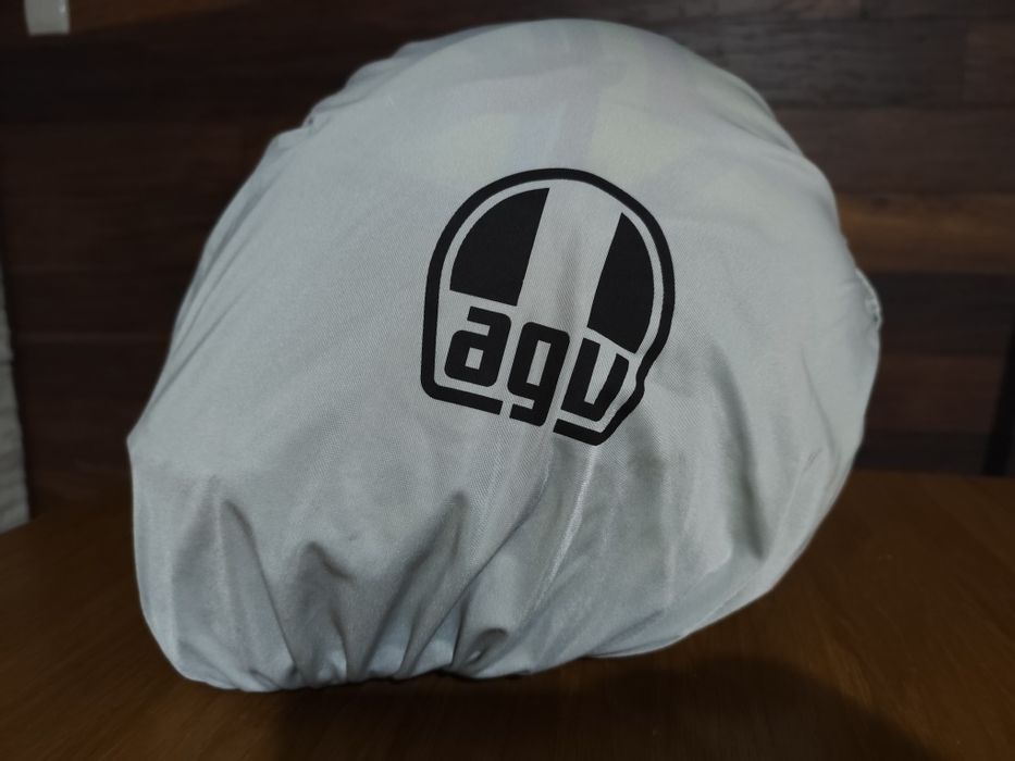 Продавам каска Agv K1 Soleluna