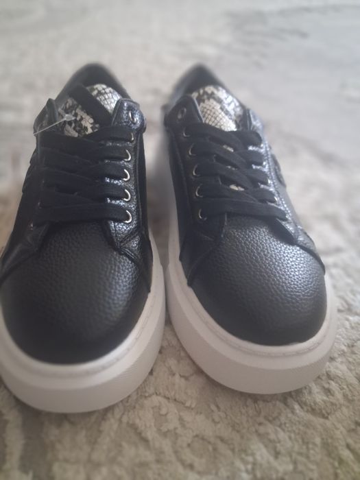 Женские  обуви  нурсачи