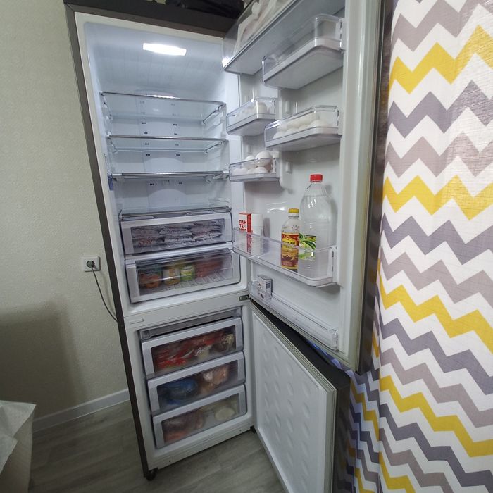 Продам холодильник SAMSUNG