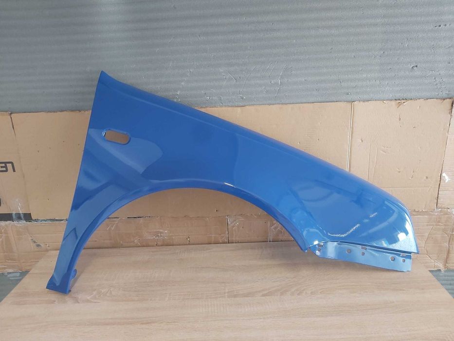 Aripa Fata Dreapta VW Golf 4/IV 1998-2004 Vopsita Albastru