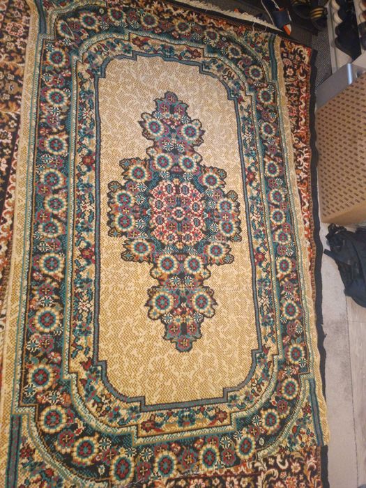 Б у ковер в хорошем состоянии