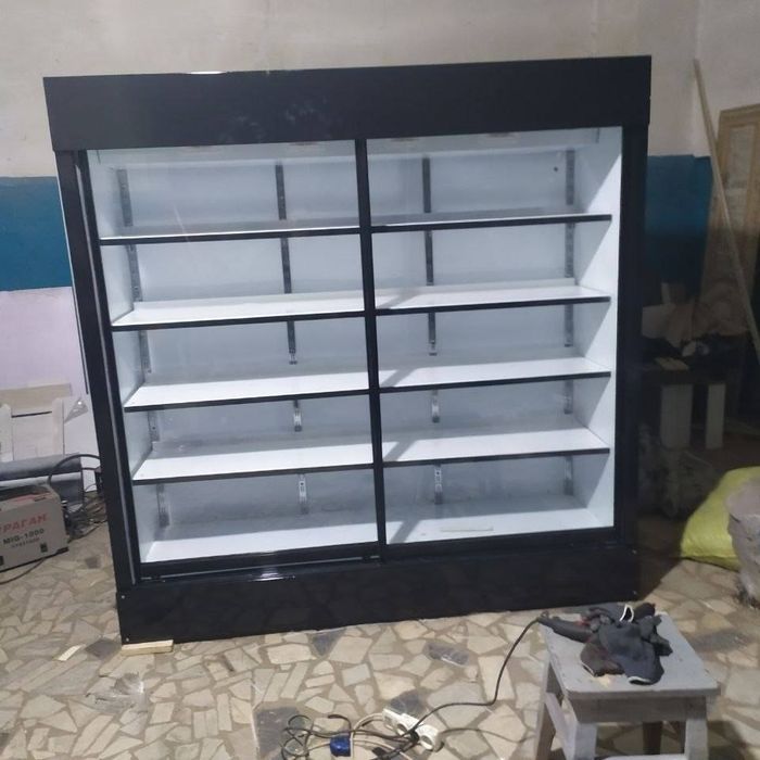Витрина холодильник