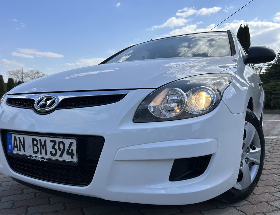 -Hyundai i30 facelift-1.4benzina-109cai-euro4-2010-germania adusa-