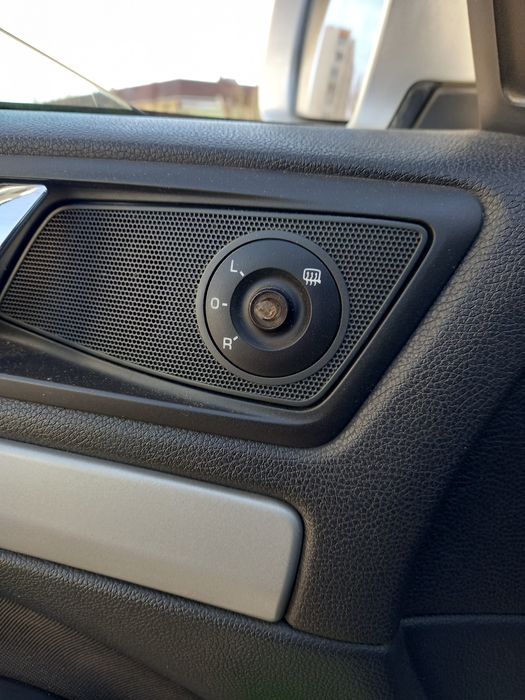 Продам регулятор зеркал фольксваген