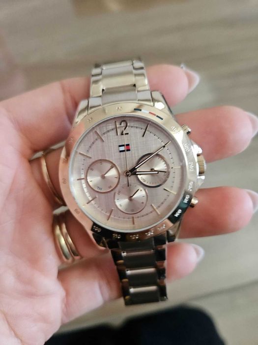 Michael Kors , Tommy Hilfiger, Fossil & DKNY