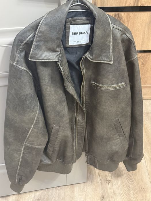 Кожаная куртка Bershka