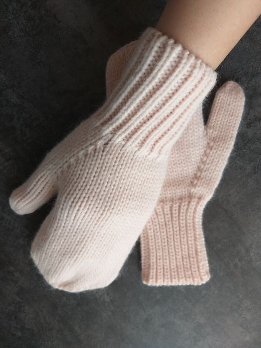 Продам новые варежки.