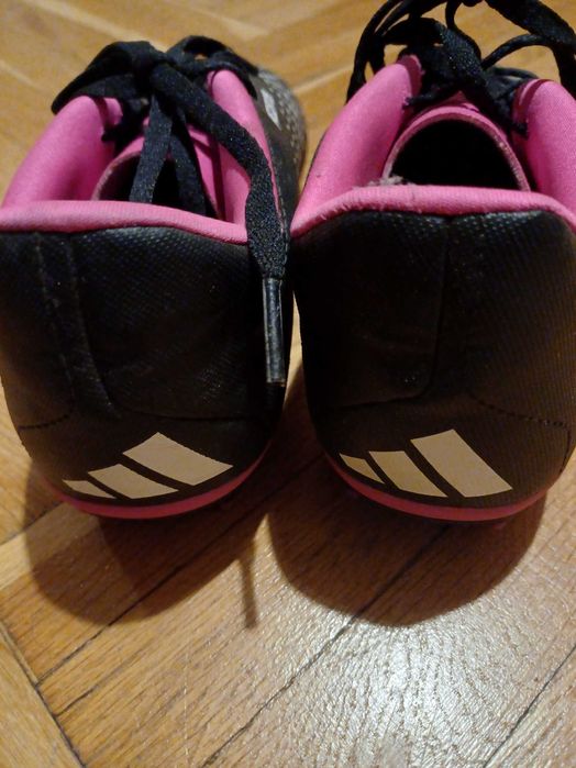 Маркови детски футболни и баскетболни обувки 38 номер