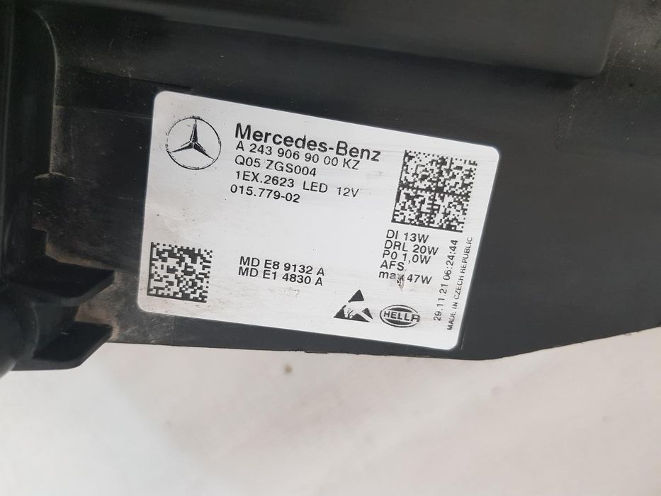 Far dreapta Mercedes EQB dupa 2021