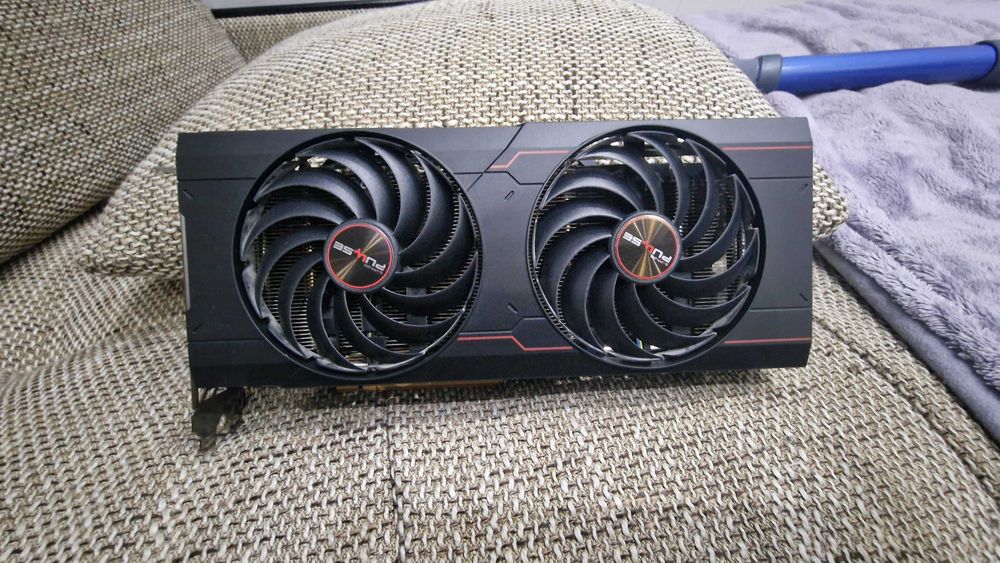 Видеокарта AMD Radeon Gaming X RX 6700 XT