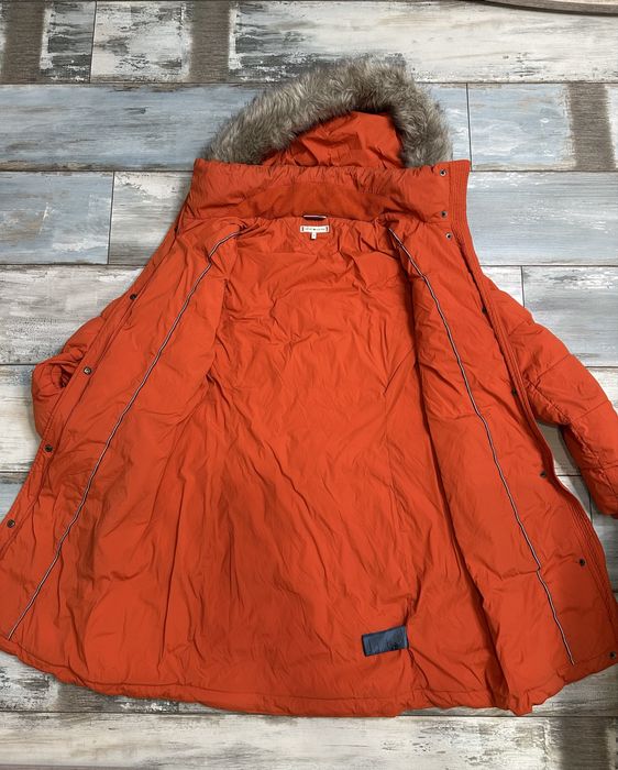 Дамско зимно яке Tommy Hilfiger — размер М, отлично състояние