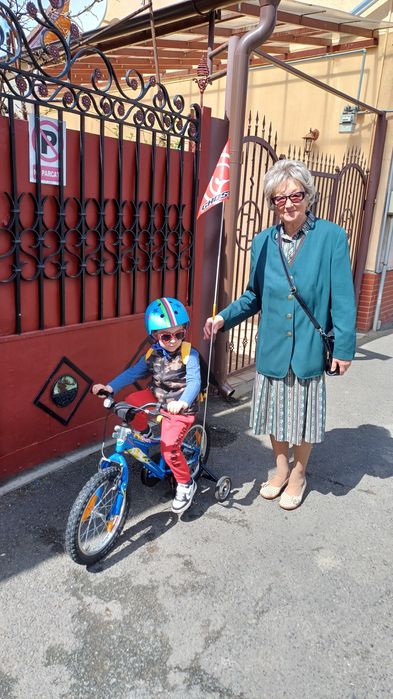 Bicicleta copii Ghost, 3-7 ani. Roti ajutătoare, fanion vizibilitate, roti 16 "