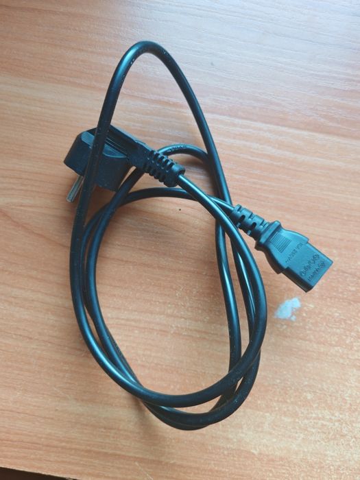 Кабели за 5 лева