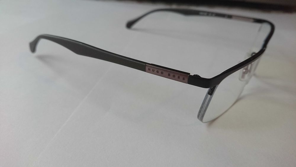 Рамки за очила HUGO BOSS - графитно сиво