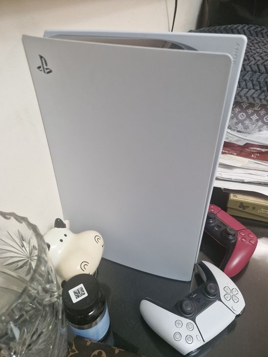Продам Sony PlayStation 5 с дисководом