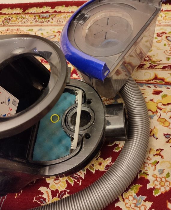 Продаётся пылесос очень в хорошем состоянии