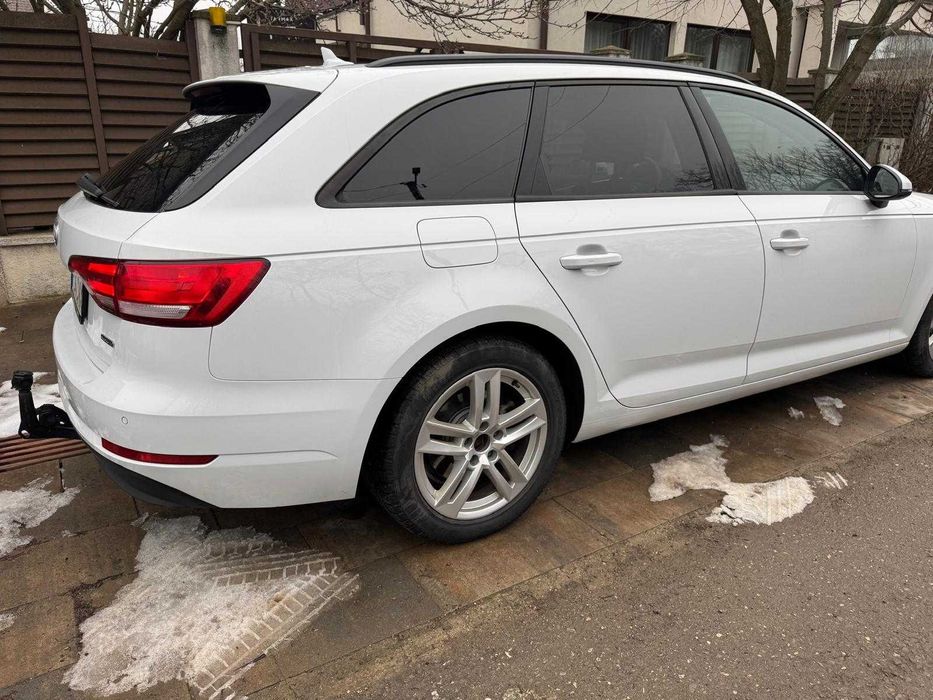 Audi A4 B9 Quattro | 2.0 TDI 190 CP | Virtual Cockpit | Trapă | ACC