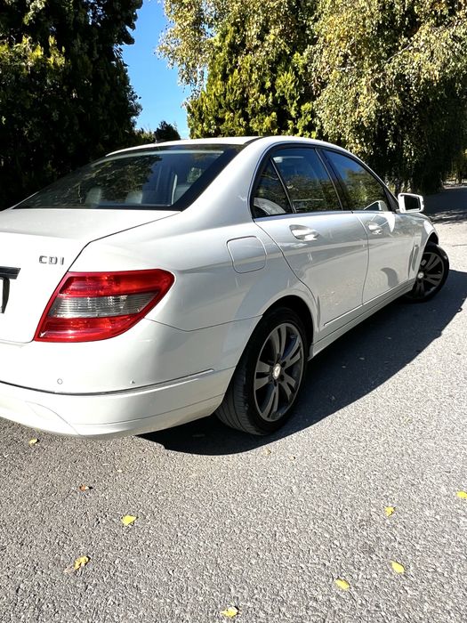 MERCEDES-BENZ C-Class 2010 — imagine 4