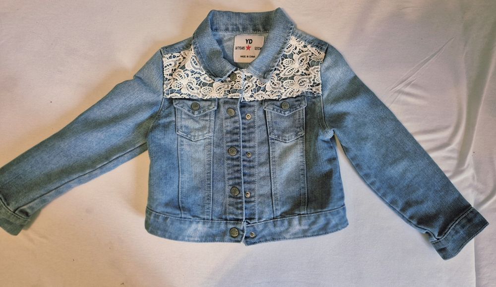 Лот дънково яке и дрешки 5-6 г.