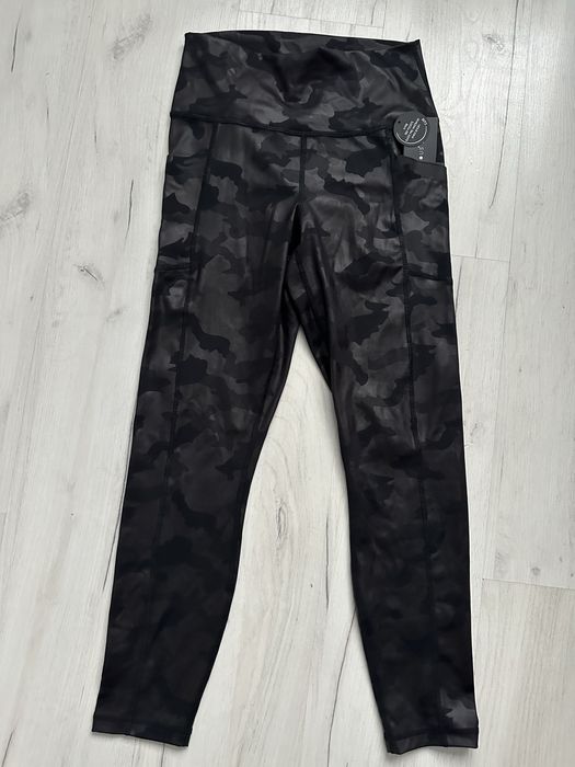 Клин Under Armour ,  H&M