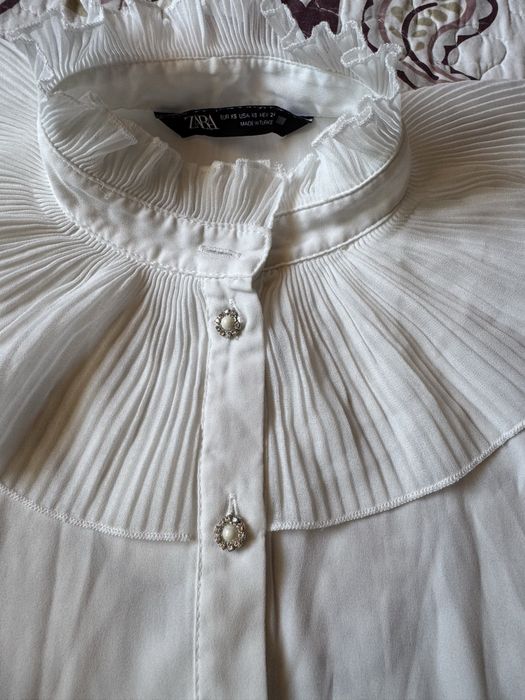 Top alb Zara marimea xs