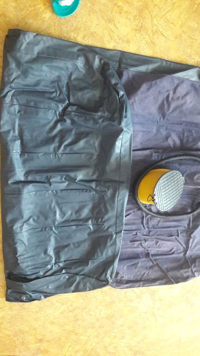 Продается матрац резиновый для плавания